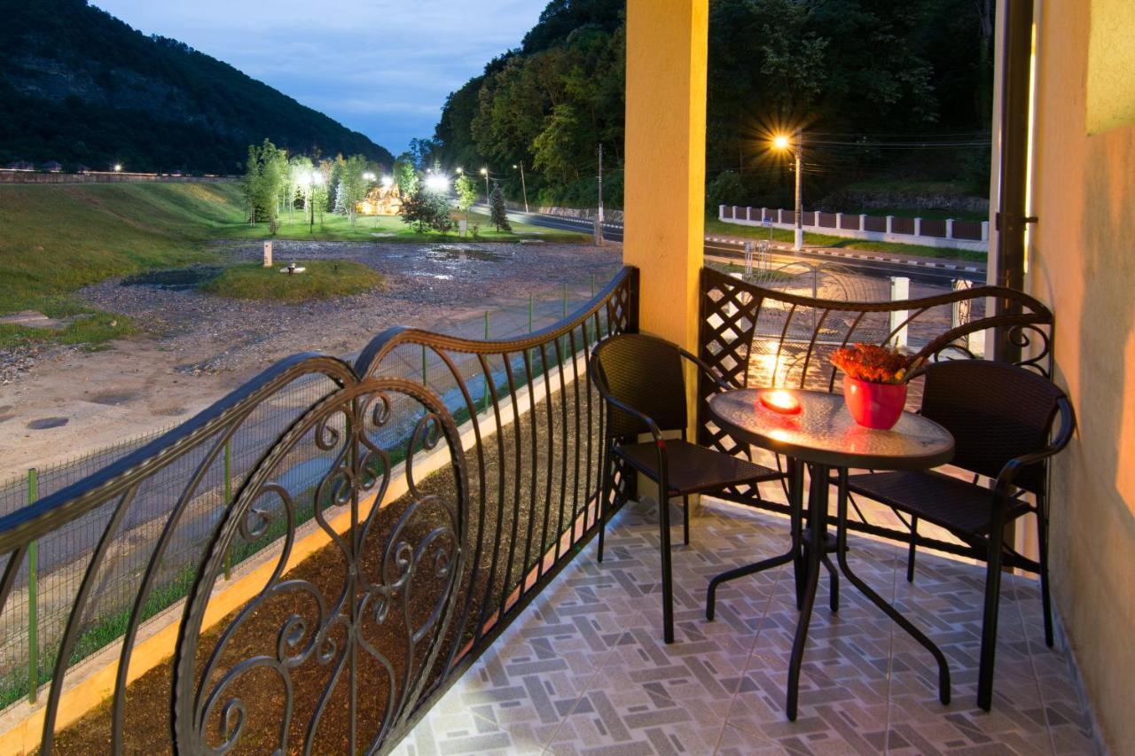Vila Poienita Caciulata Călimăneşti Exterior foto