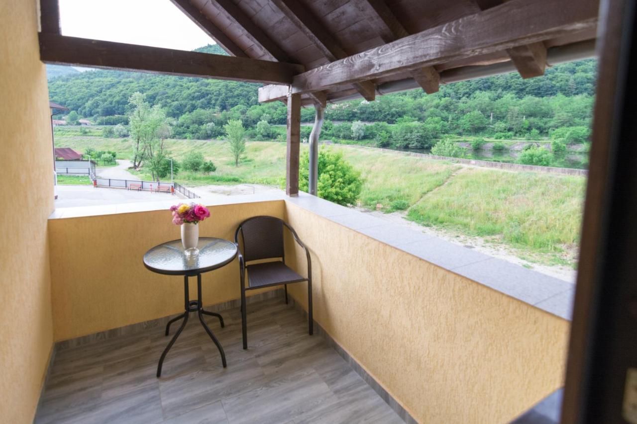 Vila Poienita Caciulata Călimăneşti Zimmer foto
