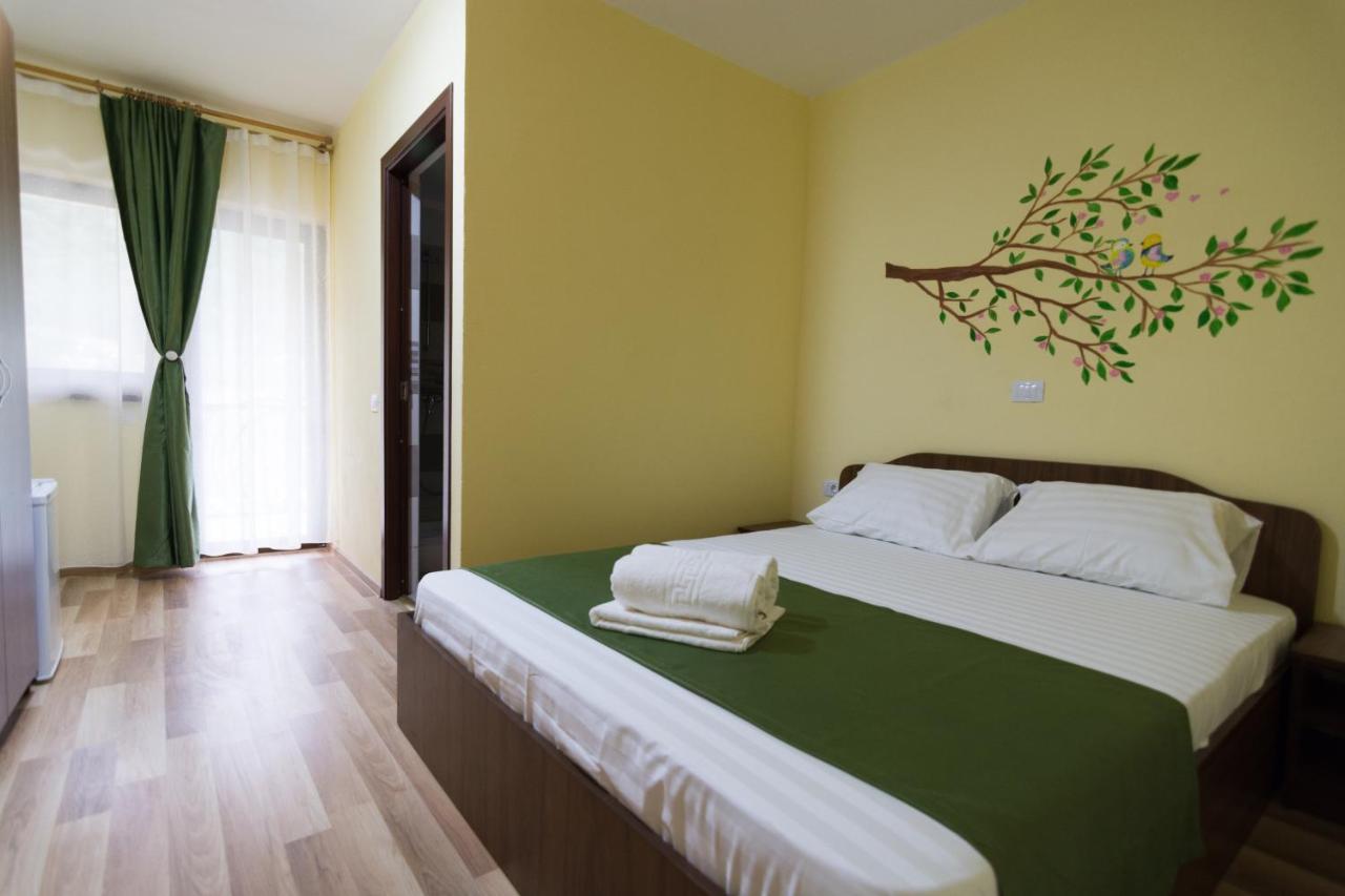 Vila Poienita Caciulata Călimăneşti Zimmer foto